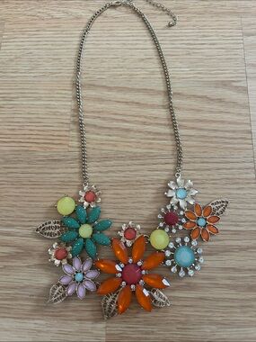 Flower statement necklace